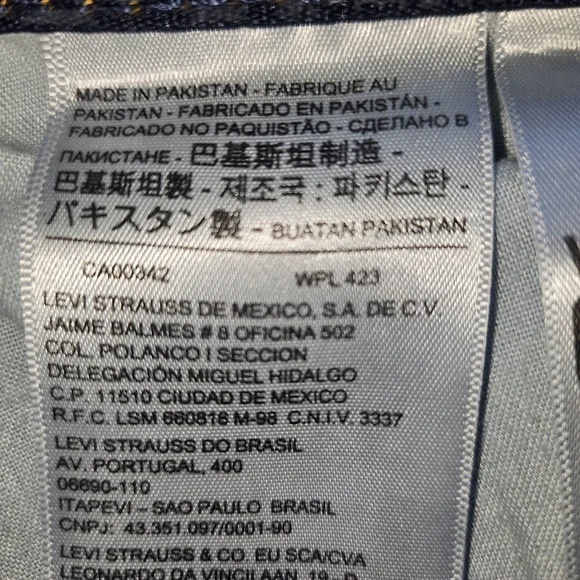 Levi's 525 Perfect Waist Straight Women's Jeans in Dark Blue - Picture 9 of 13